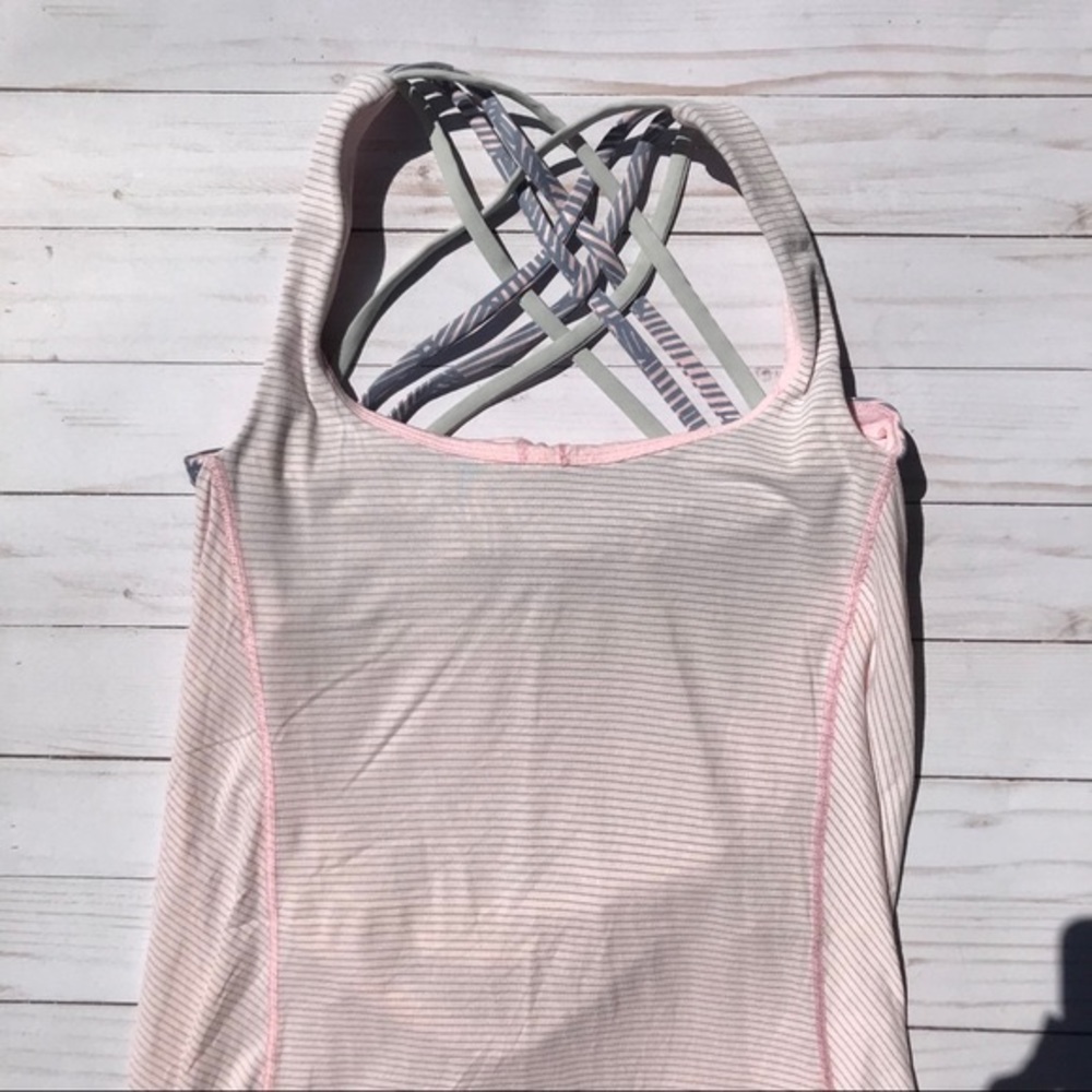Lululemon tank with built in sports bra